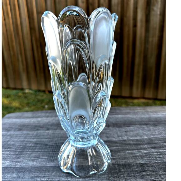 Toscana Bohemia Heavy Czech 10" Crystal Vase Layered Petal Frosted Accent Design - Picture 1 of 8